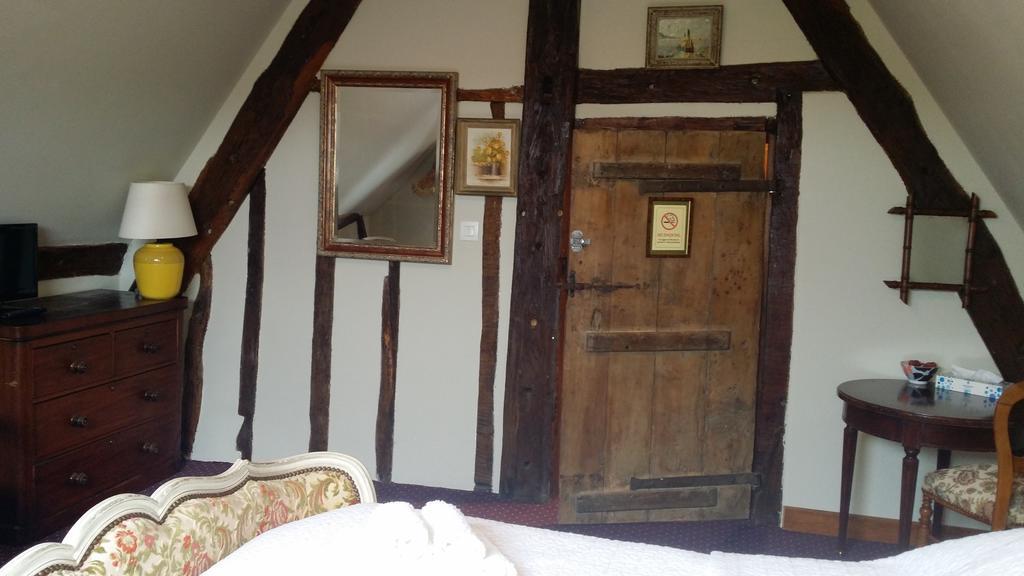 Les Trois Cheminees Chambres D'Hotes Livarot-Pays-d'Auge Exterior photo